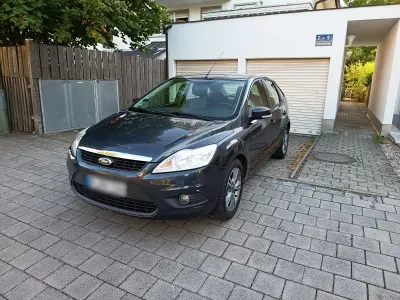 Gebraucht Ford Focus 101 PS (74 kW) 2011 Kleinwagen