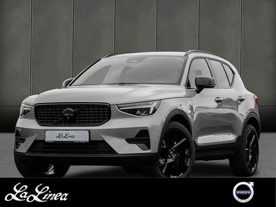 Neu Volvo XC40 Plus 163 PS (119 kW) 2026 Grau SUV