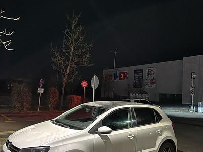 Gebraucht VW Polo 92 PS (67 kW) 2015 Weiß Kleinwagen