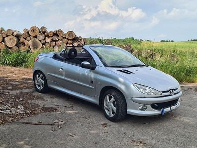 Gebraucht Peugeot 206 109 PS (80 kW) 2006 Silber Cabrio