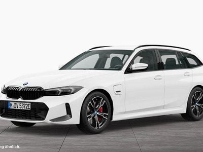 Weiß Gebraucht 2023 BMW 320e M Sport Kombi | 33.490 € (Etwas zu teuer)