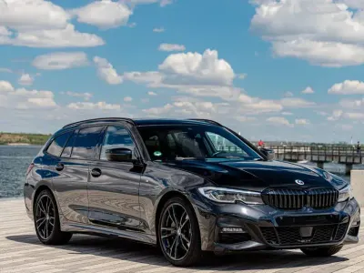 Gebraucht BMW 330 Shadowline 258 PS (189 kW) 2022 Schwarz Kombi