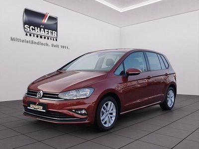 Rot Gebraucht 2019 VW Golf Sportsvan Comfortline Van / Kleinbus | 18.990 € (Fairer Preis)