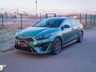 Grün Gebraucht 2023 Kia ProCeed GT GT Kleinwagen | 27.990 € (Fairer Preis)
