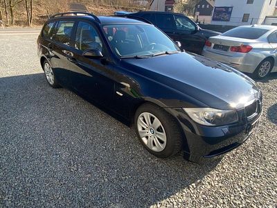 Gebraucht BMW 320 Comfort Edition 177 PS (130 kW) 2008 Schwarz Kombi