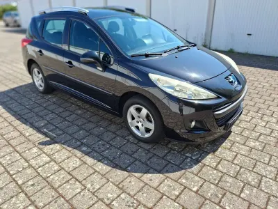 Gebraucht Peugeot 207 Premium 95 PS (69 kW) 2010 Schwarz Kombi