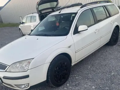 Gebraucht Ford Mondeo Titanium X 116 PS (85 kW) 2007 Weiß Kombi