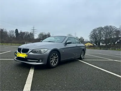 Gebraucht BMW 320 Cabriolet 189 PS (139 kW) 2011 Grau Cabrio