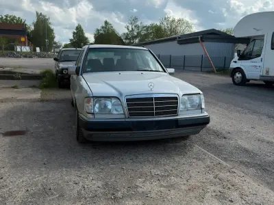 Brugt Mercedes E220 150 HK (110 kW) 1994 Sølv Stationcar