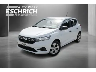 Gebraucht Dacia Sandero Essentiel 91 PS (66 kW) 2024 Weiß Limousine