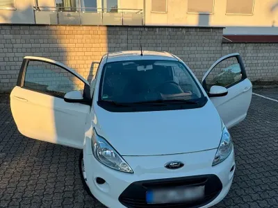 Gebraucht Ford Ka Champions Edition 69 PS (50 kW) 2013 Weiß Kleinwagen