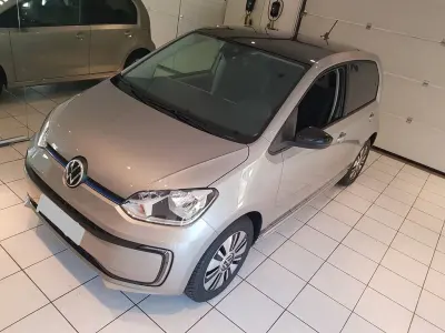 Usado VW e-up! Style 61 kW (83 HP) 2021 Prateado Citadino