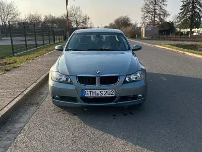 Gebraucht BMW 320 150 PS (110 kW) 2005 Blau Limousine