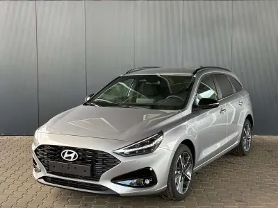 Neu Hyundai i30 Comfort 101 PS (74 kW) 2025 Shimmering silver Kombi