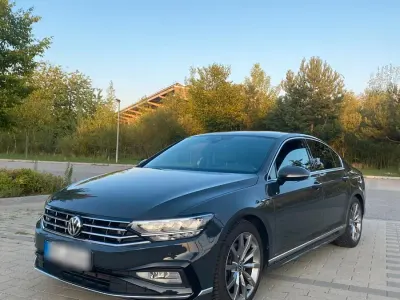 Gebraucht VW Passat R-line 190 PS (139 kW) 2019 Grau Limousine