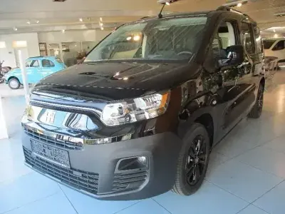 Gebraucht Fiat e-Doblò Launch Edition 100 kW (136 PS) 2024 Schwarz Van / Kleinbus