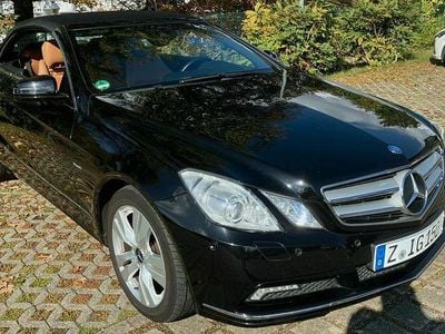 Second-hand Mercedes E250 Elegance 204 CP (150 kW) 2010 Negru Cabrio