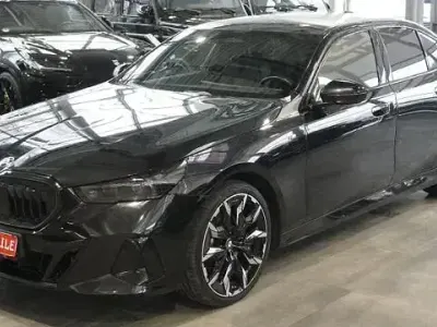 Gebraucht BMW 520 Sport Line 197 PS (144 kW) 2024 Schwarz Limousine