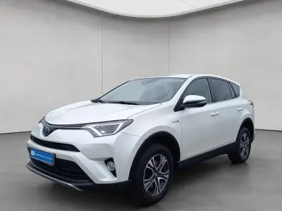 Używany Toyota RAV4 Hybrid Basis 197 KM (144 kW) 2016 Biały SUV