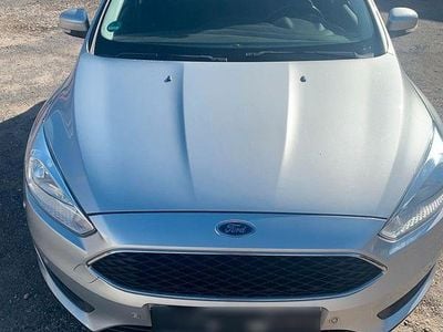 Gebraucht Ford Focus Trend 105 PS (77 kW) 2015 Silber Kombi