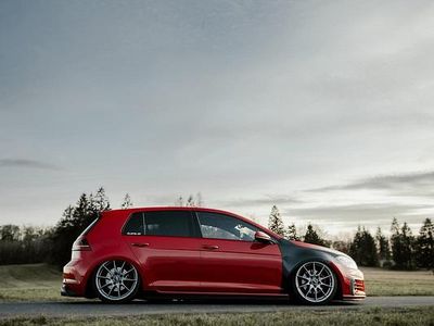 Rot Gebraucht 2017 VW Golf VII GTI Kombi | 19.499 €