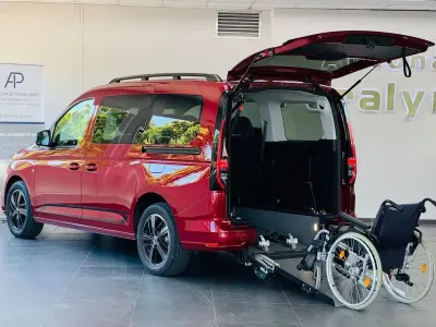 Gebraucht VW Caddy Maxi Edition 116 PS (85 kW) 2024 Rot Van / Kleinbus