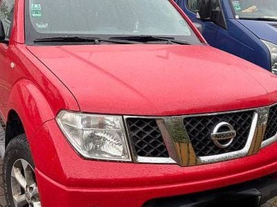 Second-hand Nissan Navara 171 CP (125 kW) 2007 Roșu Pickup
