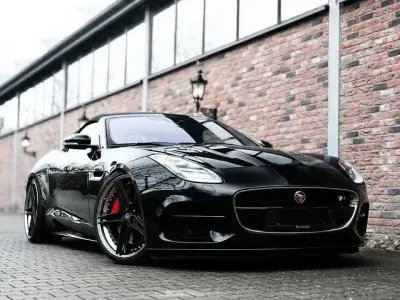 Usata Jaguar F-Type R 551 CV (405 kW) 2020 Nero Cabrio