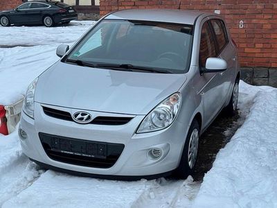 Silber Gebraucht 2011 Hyundai i20 Kleinwagen | 3.950 € (Fairer Preis)