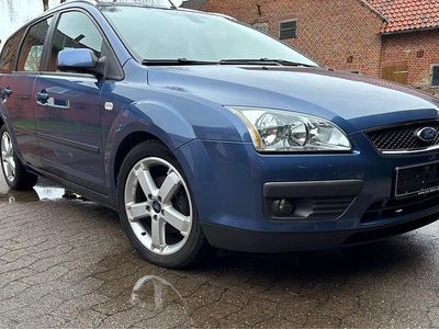 Gebraucht Ford Focus 116 PS (85 kW) 2005 Blau Kombi