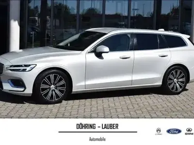 Gebraucht Volvo V60 Plus 197 PS (144 kW) 2022 Birch light Kombi