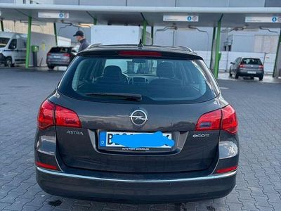 Occasion Opel Astra Exklusiv 110 PK (80 kW) 2013 Grijs Sedan