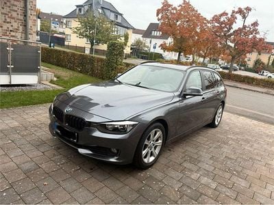 Gebraucht BMW 320 184 PS (135 kW) 2013 Schwarz Kombi