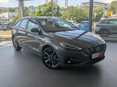 Gebraucht Hyundai i30 Trend 160 PS (117 kW) 2024 Grau Limousine