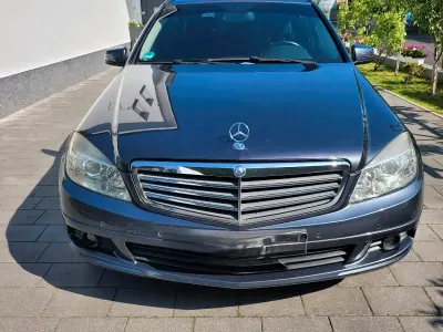 Gebraucht Mercedes C220 170 PS (125 kW) 2009 Grau Kombi