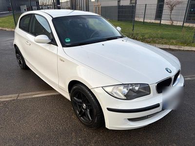 Gebraucht BMW 116 122 PS (89 kW) 2010 Weiß Kleinwagen