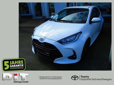 Schneeweiß Neu 2025 Toyota Yaris Hybrid Limousine | 24.290 € (Guter Preis)