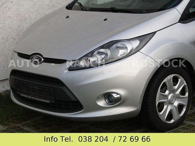 Silber Gebraucht 2012 Ford Fiesta Ambiente Limousine | 5.250 € (Etwas zu teuer)