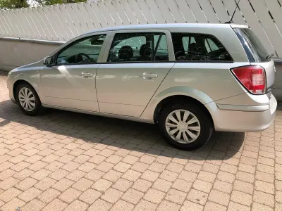 Gebraucht Opel Astra Eco 110 PS (80 kW) 2010 Silber Kombi