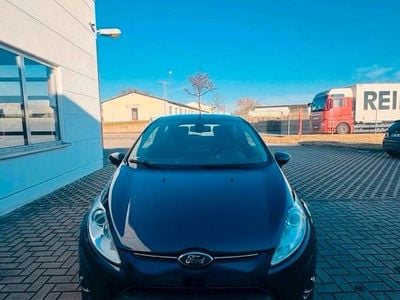 Usata Ford Fiesta 70 CV (51 kW) 2011 Blu Utilitaria