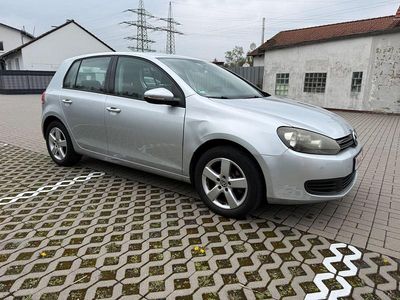 Usata VW Golf VI Trendline 105 CV (77 kW) 2010 Argento Utilitaria