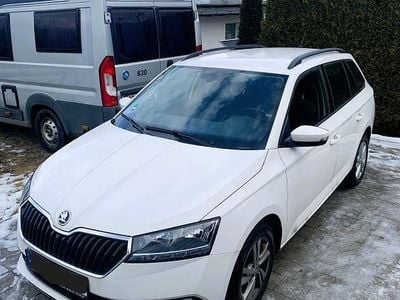 Weiß Gebraucht 2022 Skoda Fabia Ambition Kombi | 14.300 € (Fairer Preis)