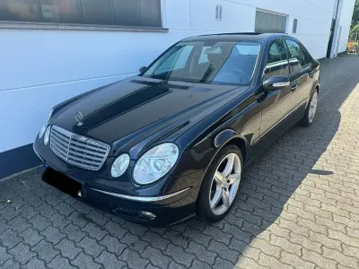 Gebraucht Mercedes E240 Elegance 177 PS (130 kW) 2005 Schwarz Limousine