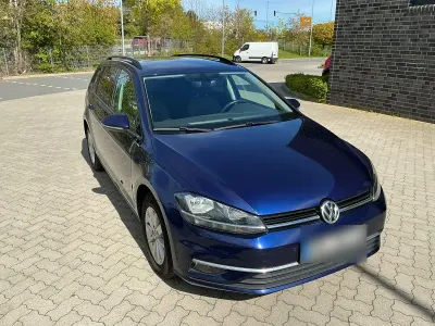 Usata VW Golf VII Trendline 110 CV (80 kW) 2017 Blu Station wagon