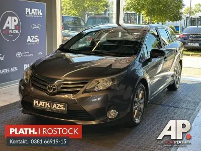 Gebraucht Toyota Avensis Life 150 PS (110 kW) 2012 Grau Kombi