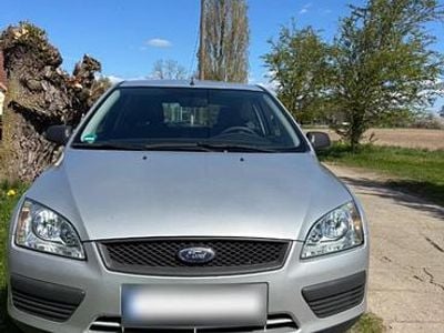 Gebraucht Ford Focus 80 PS (58 kW) 2006 Grau Limousine