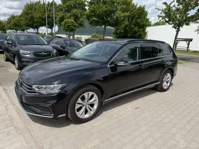Gebraucht VW Passat GTE 156 PS (114 kW) 2020 Deep black perleffekt Kombi