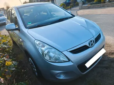 Brugt Hyundai i20 Edition 77 HK (56 kW) 2011 Sølv Hatchback