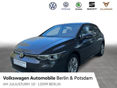 Gebraucht VW Golf VIII Life 131 PS (96 kW) 2023 Uranograu Limousine