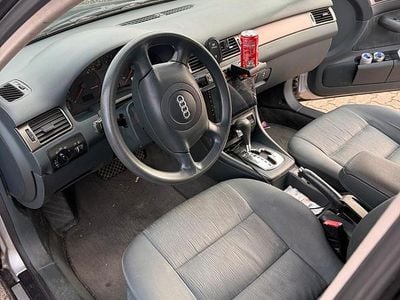 Silber Gebraucht 2000 Audi A6 Kombi | 1.000 € (Superpreis)